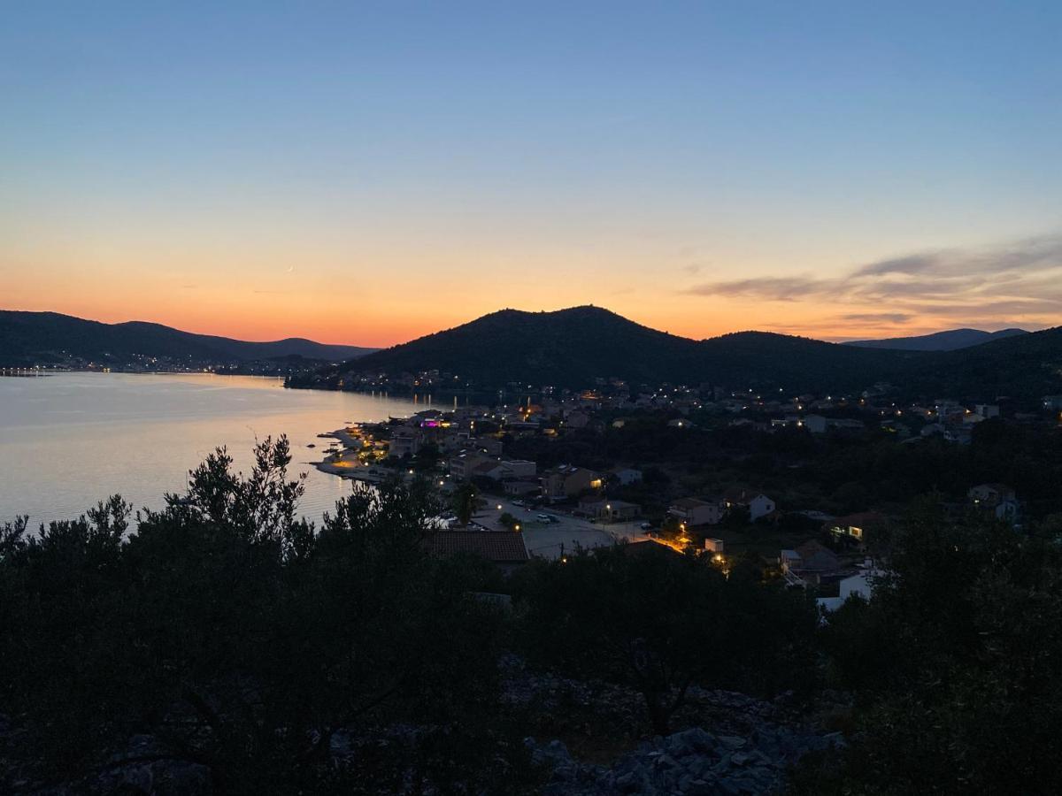Ludilo Mit 4 In Poljica - Marina Bei Trogir Split Apartment