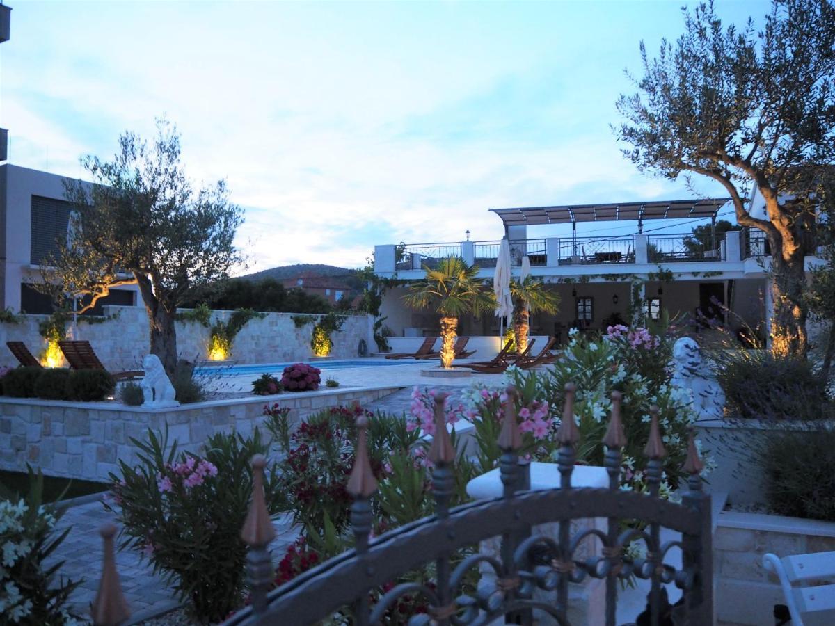 Apartment Ludilo Mit 4 In Poljica - Marina Bei Trogir Split