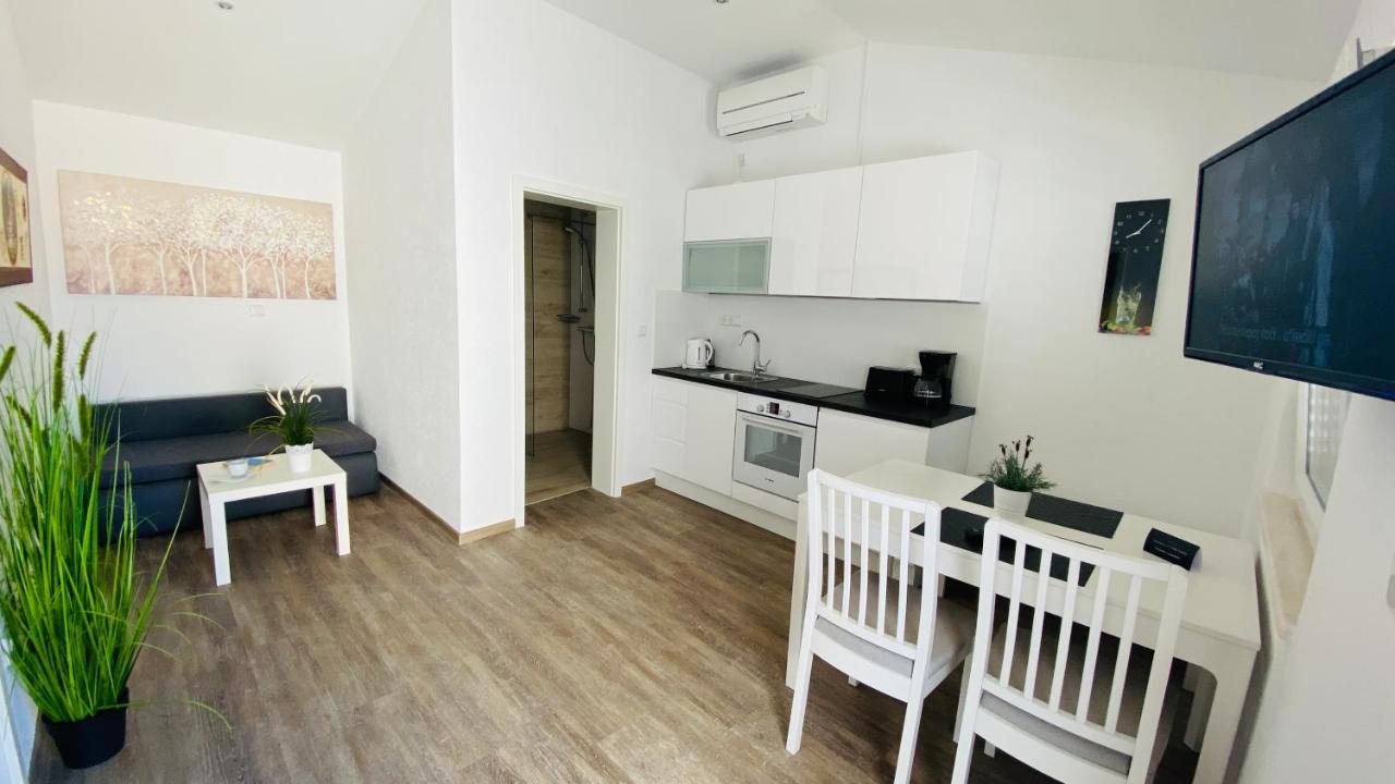 Ludilo Mit 4 In Poljica - Marina Bei Trogir Split Apartment