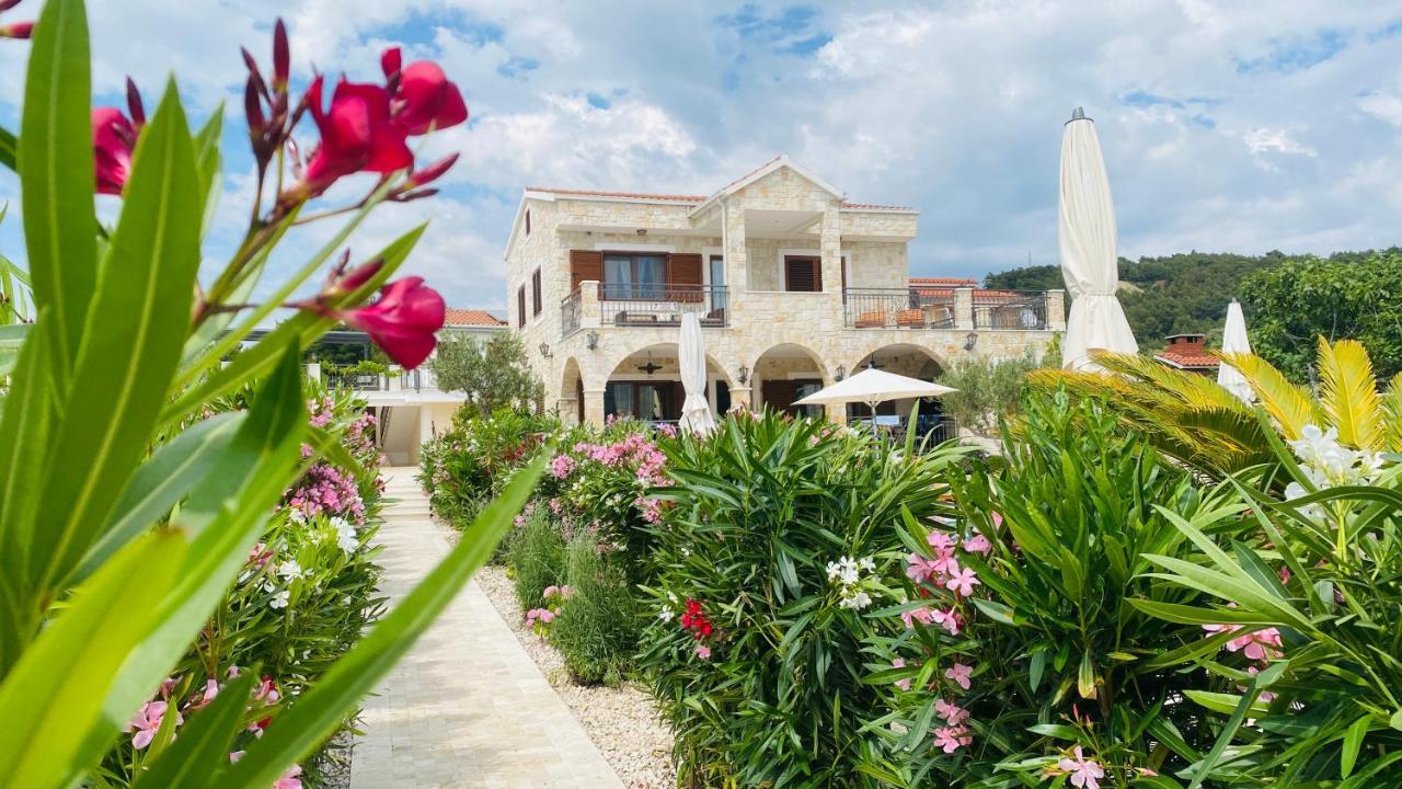 Apartment Ludilo Mit 4 In Poljica - Marina Bei Trogir Split *