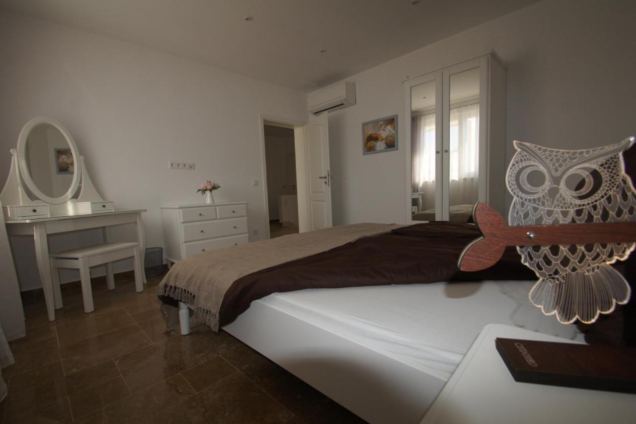 Apartment Ludilo Mit 4 In Poljica - Marina Bei Trogir Split