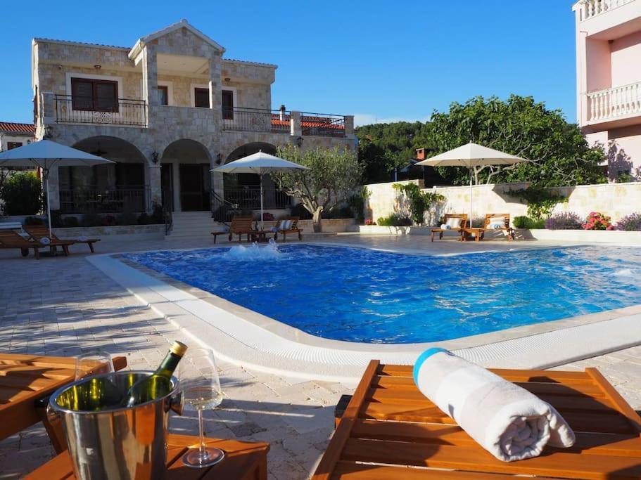 Apartment Ludilo Mit 4 In Poljica - Marina Bei Trogir Split
