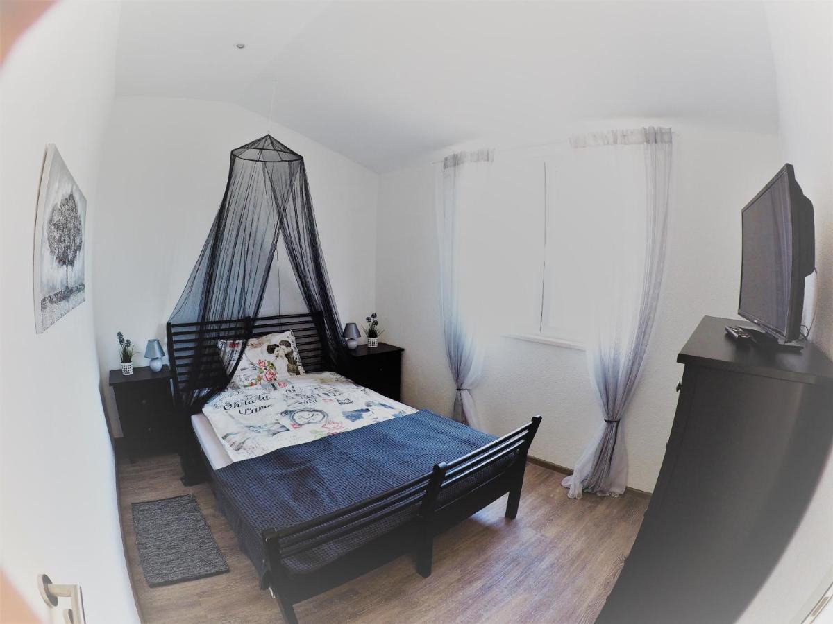 Apartment Ludilo Mit 4 In Poljica - Marina Bei Trogir Split *